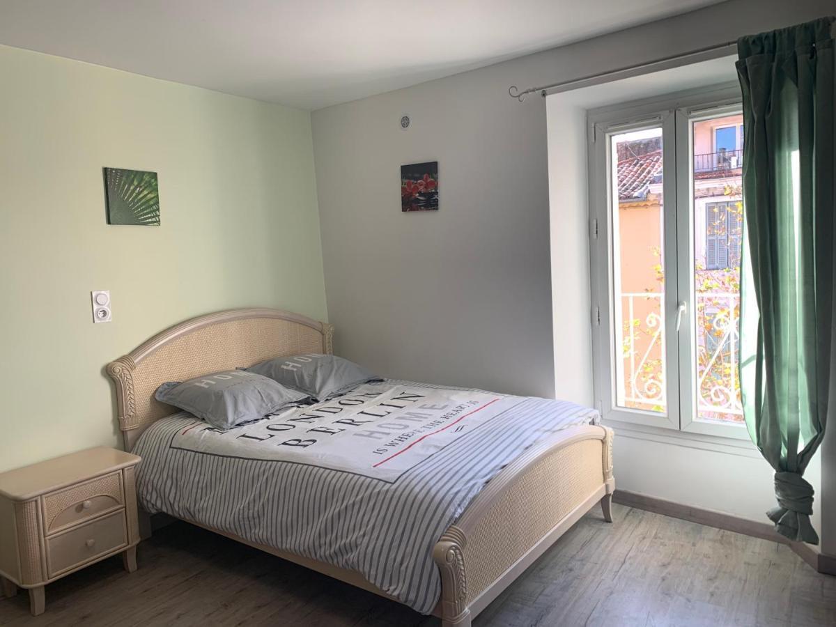 Ferienwohnung Formidable Studio Au Coeur Historique De Fréjus Exterior foto